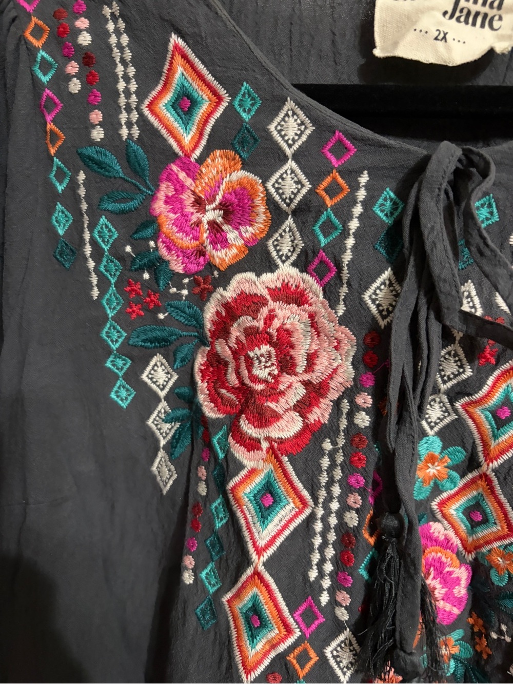 💜 2X Savanna Jane Charcoal Floral Embroidered Boho Blouse with Pink and Teal - Picture 5 of 11